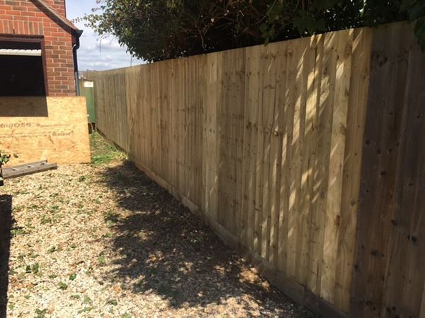 Witney fencing installation